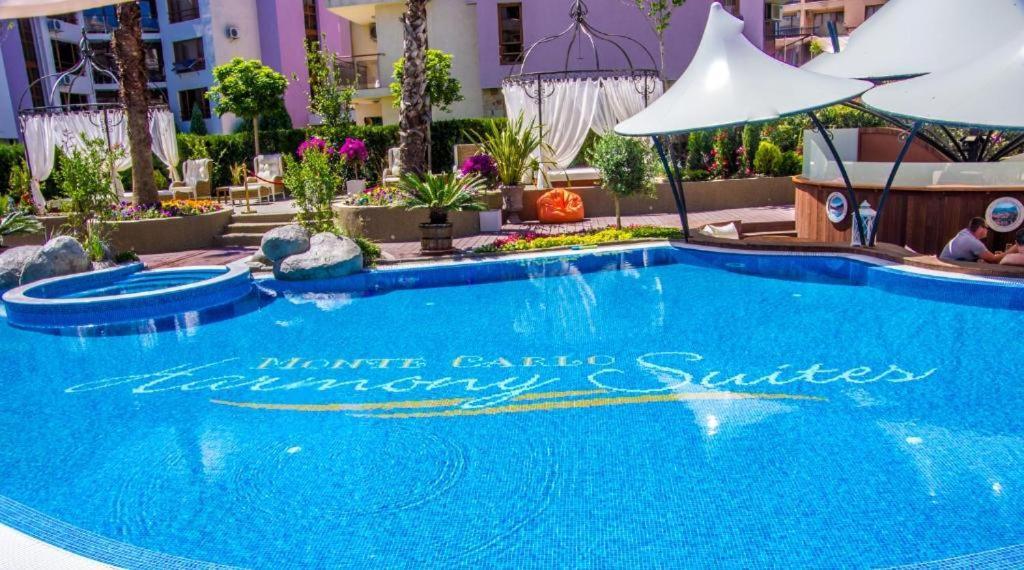 Monte Carlo Aparthotel Slântsjev Brjag Eksteriør bilde