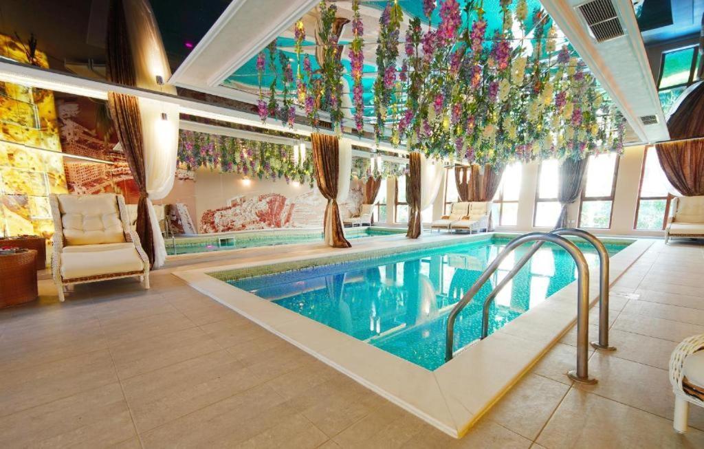Monte Carlo Aparthotel Slântsjev Brjag Eksteriør bilde